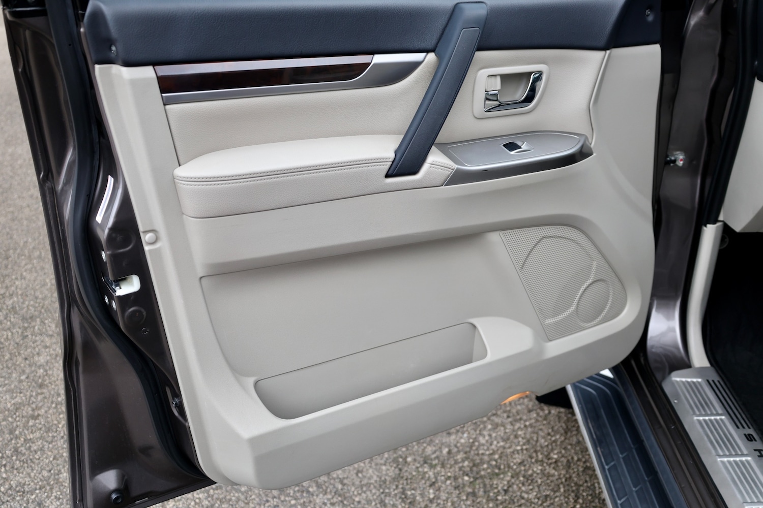 Used Mitsubishi Shogun 2015 for sale - 77721152: Photo 33