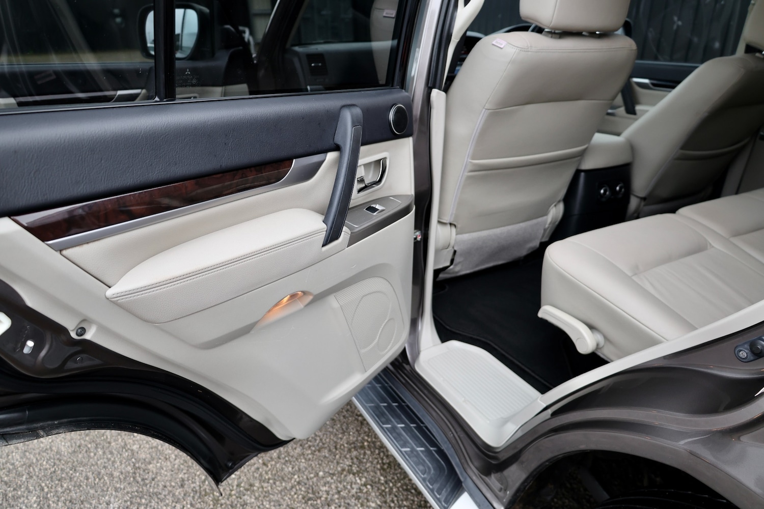 Used Mitsubishi Shogun 2015 for sale - 77721152: Photo 38