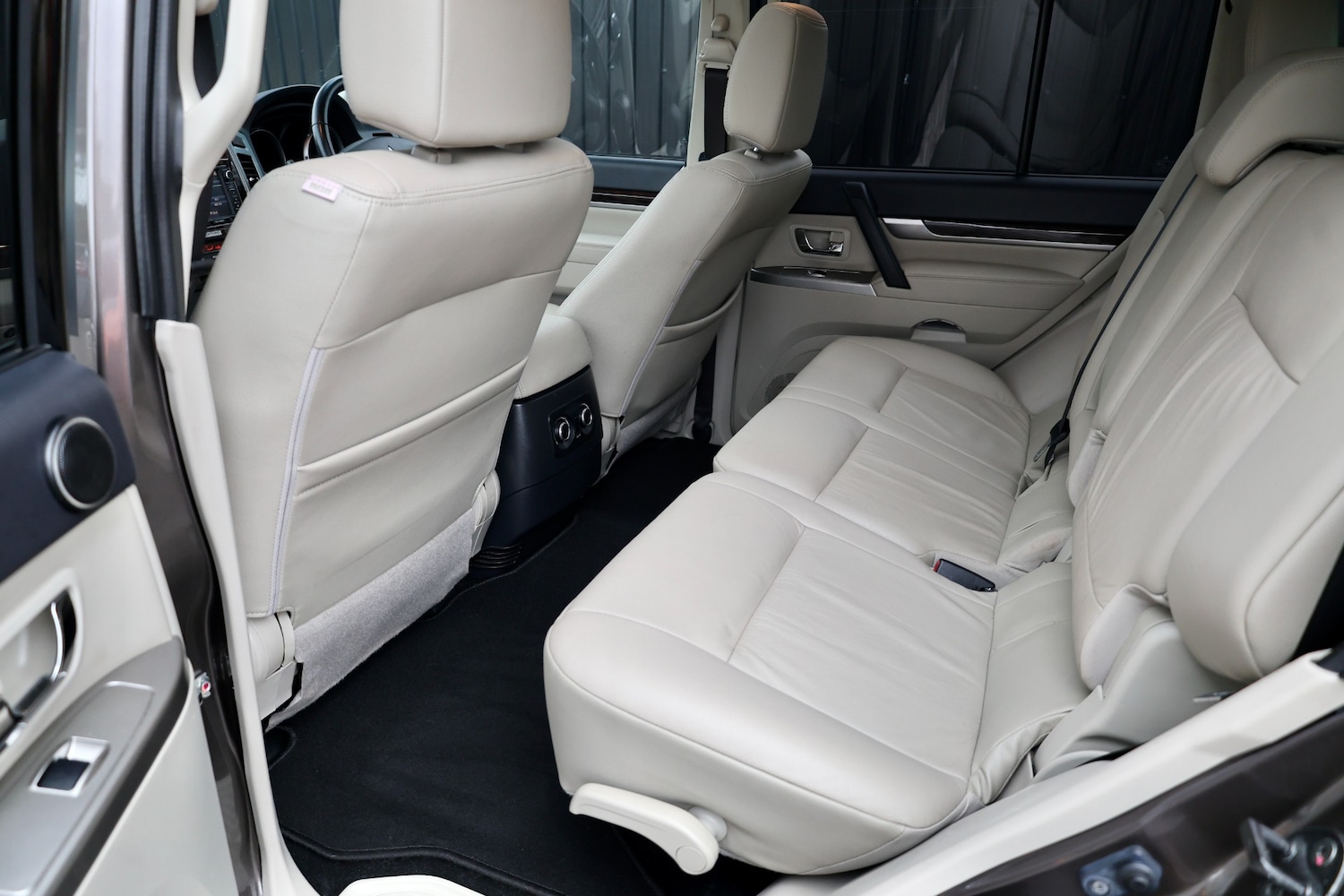 Used Mitsubishi Shogun 2015 for sale - 77721152: Photo 39