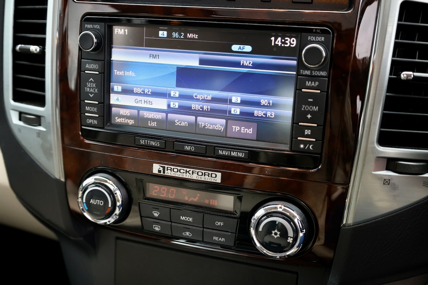 Used Mitsubishi Shogun 2015 for sale - 77721152: Photo 51