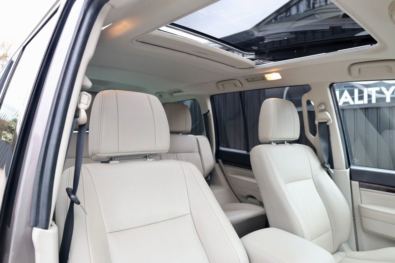 Used Mitsubishi Shogun 2015 for sale - 77721152: Photo 8