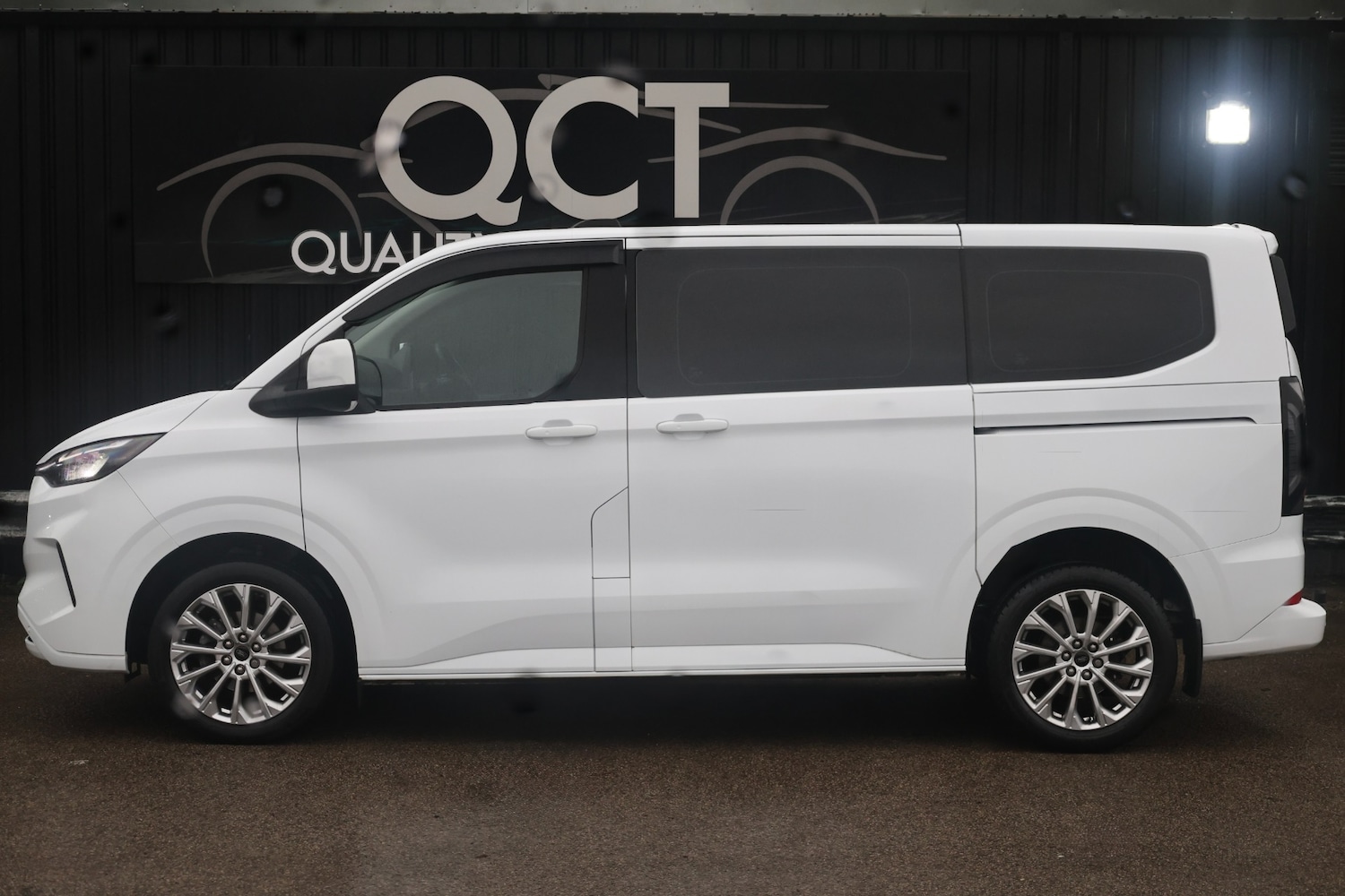 Used Ford Tourneo Custom 2024 for sale - 77294374: Photo 2