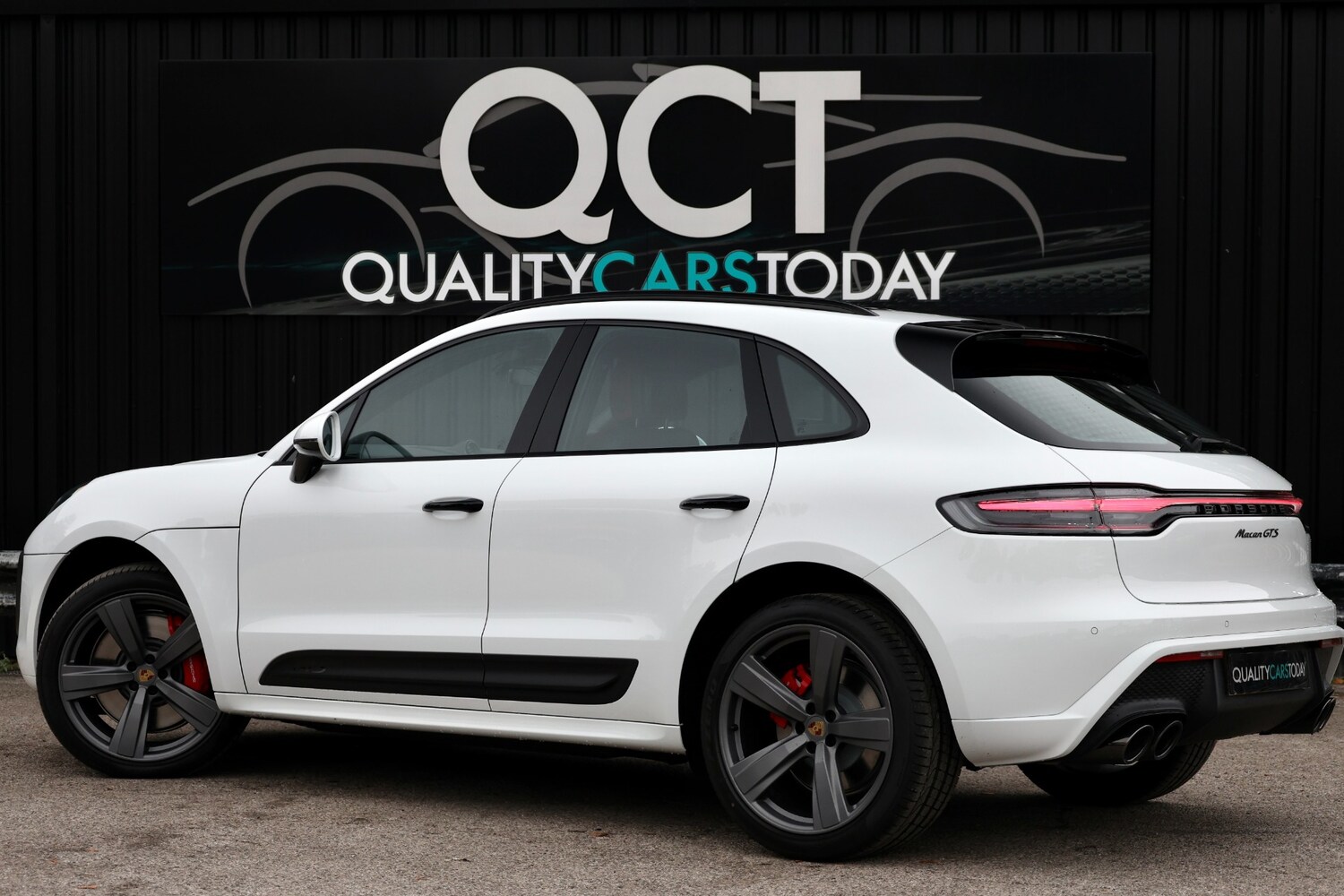 Used Porsche Macan 2025 for sale - 76256949: Photo 11