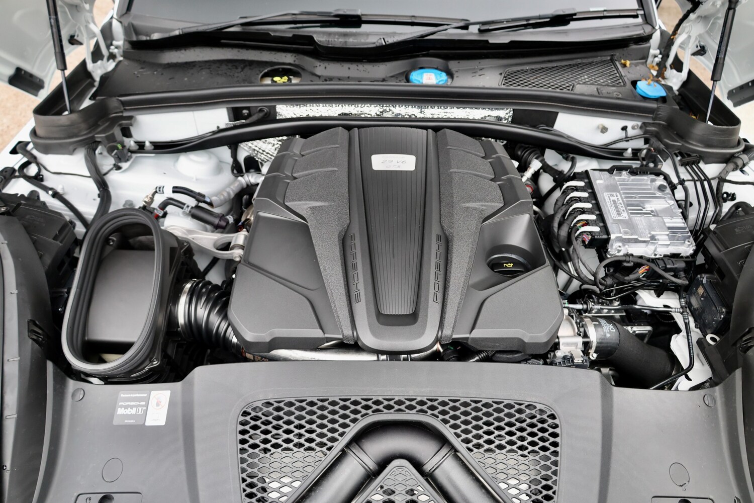 Used Porsche Macan 2025 for sale - 76256949: Photo 21