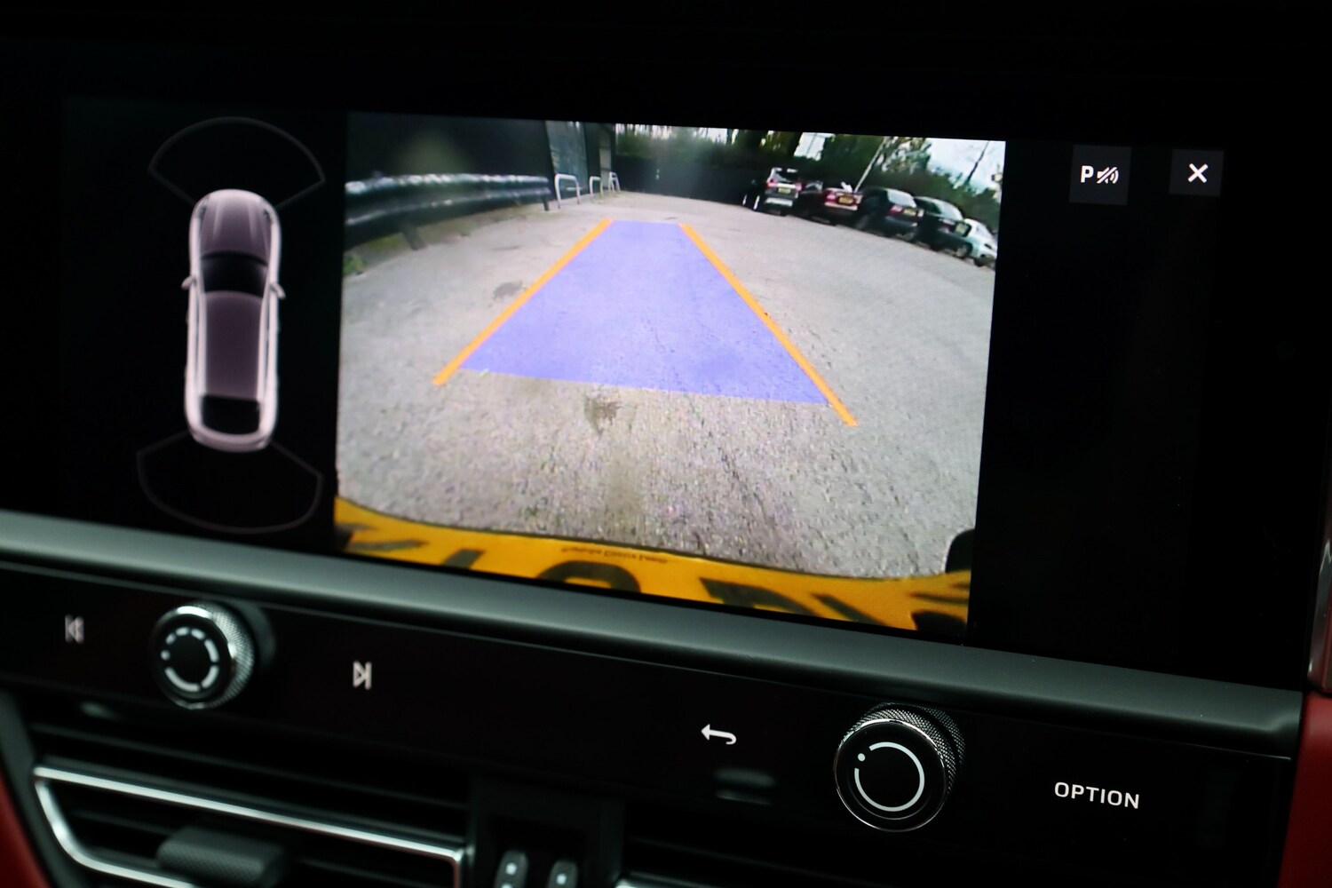 Used Porsche Macan 2025 for sale - 76256949: Photo 26