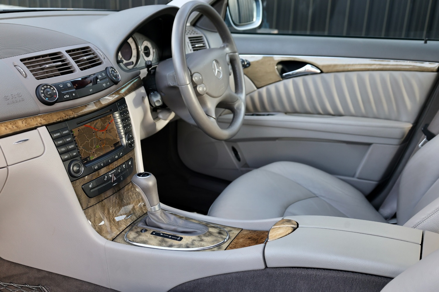 Used Mercedes-Benz E Class 2006 for sale - 77349706: Photo 25