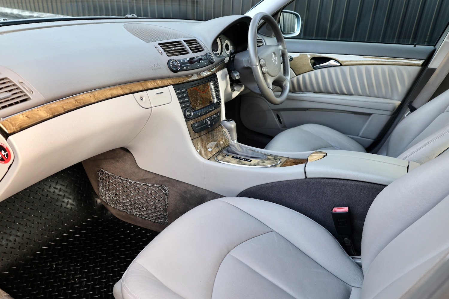 Used Mercedes-Benz E Class 2006 for sale - 77349706: Photo 3