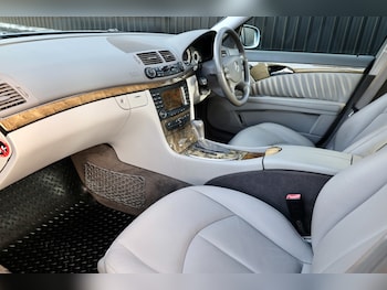 Used Mercedes-Benz E Class 2006 for sale - 77349706: Photo