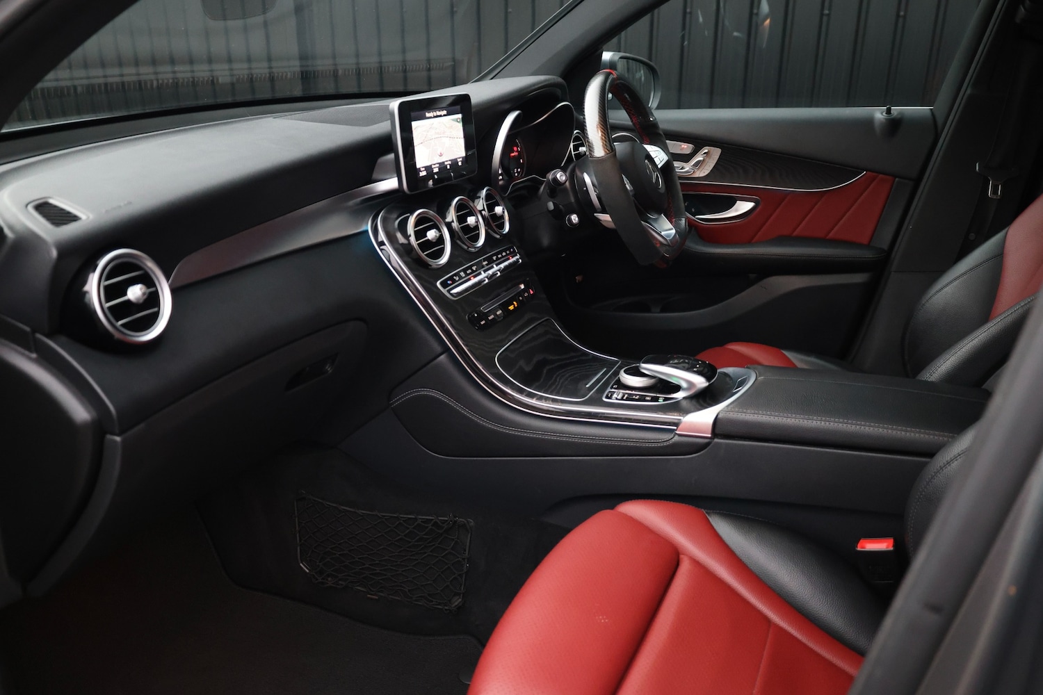 Used Mercedes-Benz GLC 2017 for sale - 77409051: Photo 3