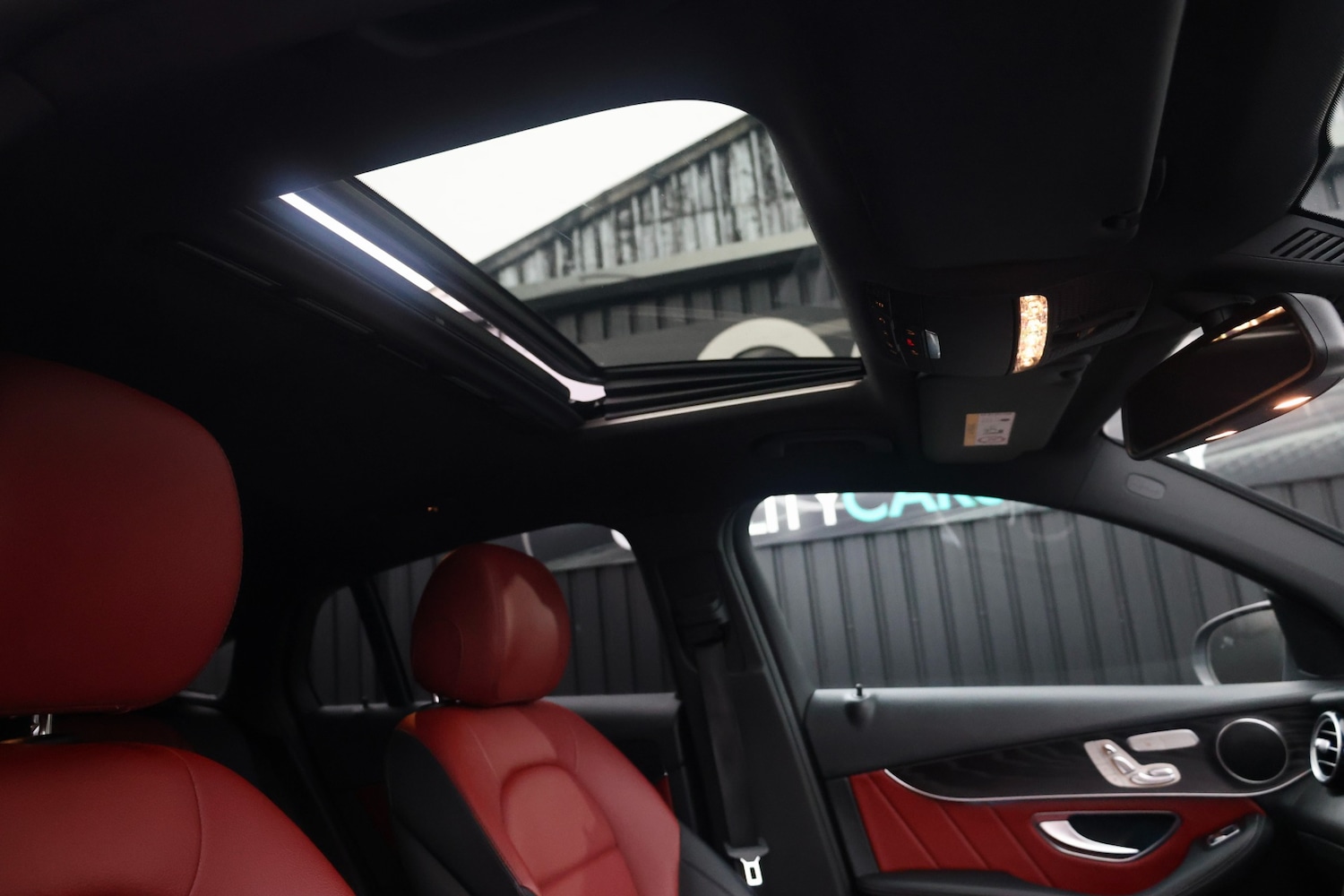 Used Mercedes-Benz GLC 2017 for sale - 77409051: Photo 9