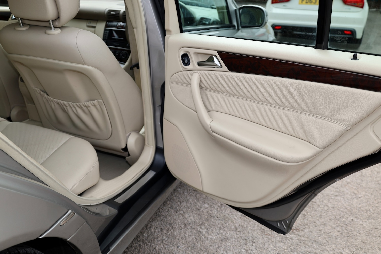 Used Mercedes-Benz C Class 2006 for sale - 77107393: Photo 11