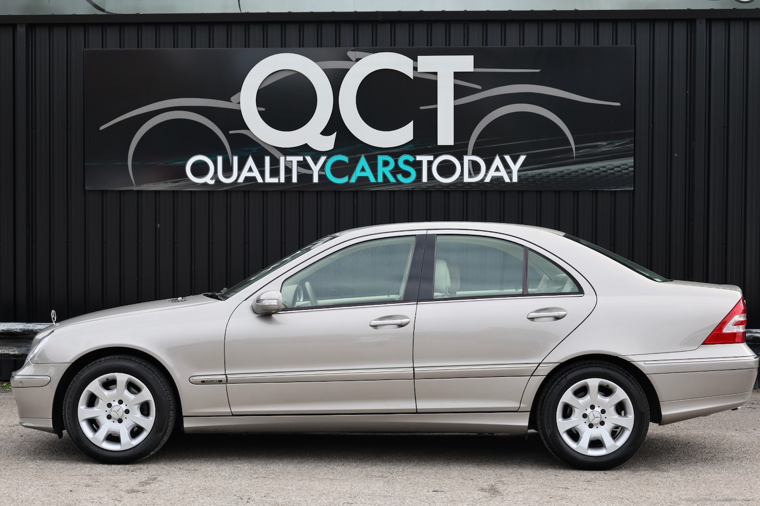 Used Mercedes-Benz C Class 2006 for sale - 77107393: Photo 2