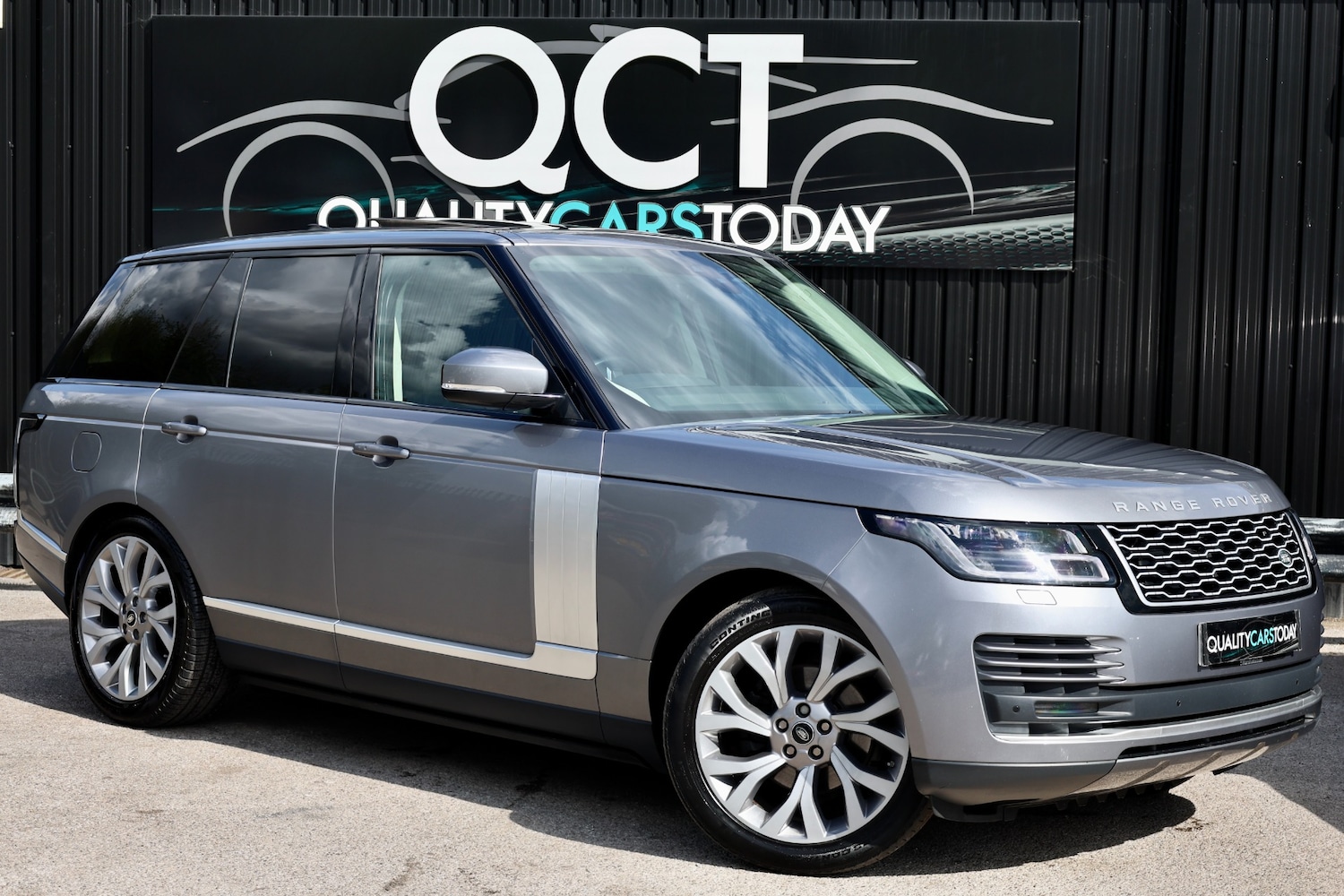 Used Land Rover Range Rover 2019 for sale - 78219649: Photo 1