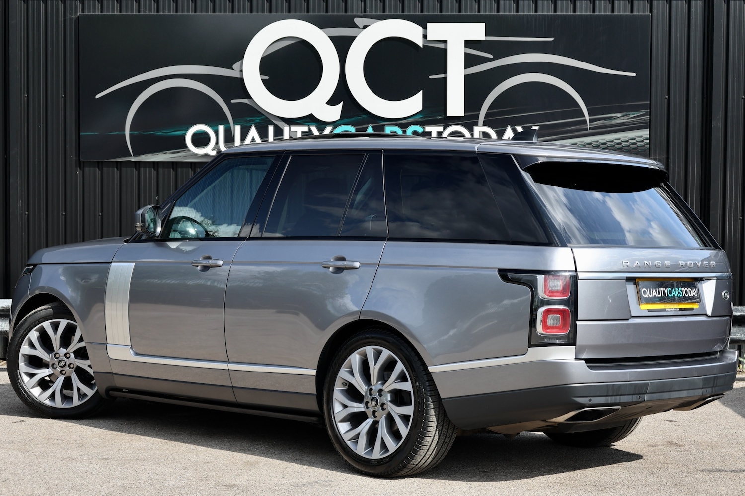 Used Land Rover Range Rover 2019 for sale - 78219649: Photo 2