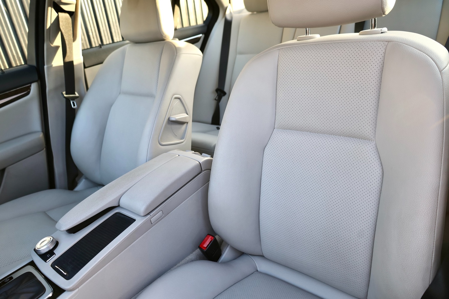 Used Mercedes-Benz C Class 2010 for sale - 76366347: Photo 10