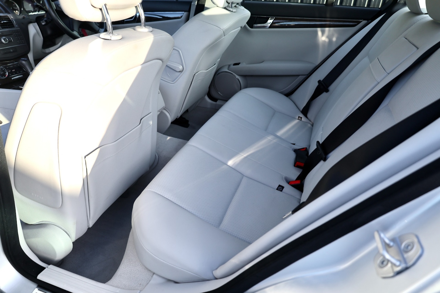 Used Mercedes-Benz C Class 2010 for sale - 76366347: Photo 22