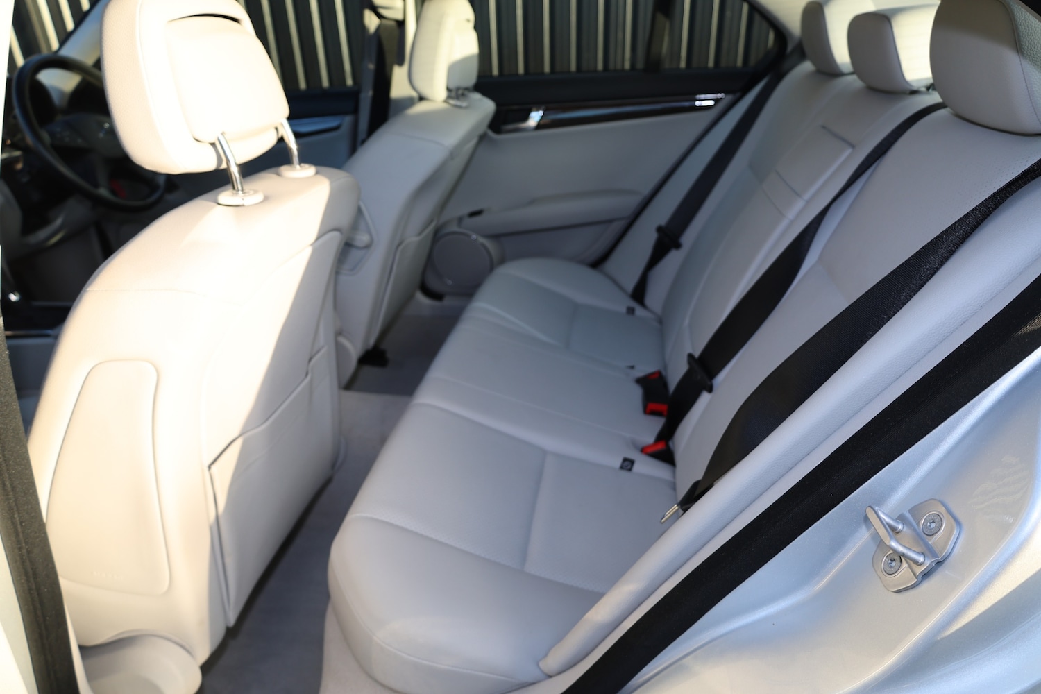 Used Mercedes-Benz C Class 2010 for sale - 76366347: Photo 24