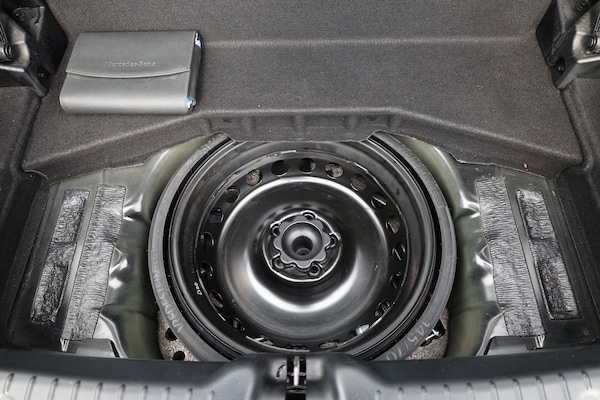 Used Mercedes-Benz SLK 2012 for sale - 75649493: Photo 35