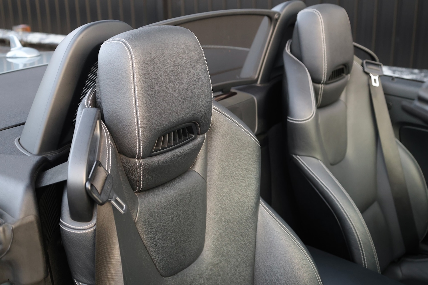 Used Mercedes-Benz SLK 2012 for sale - 76718403: Photo 12