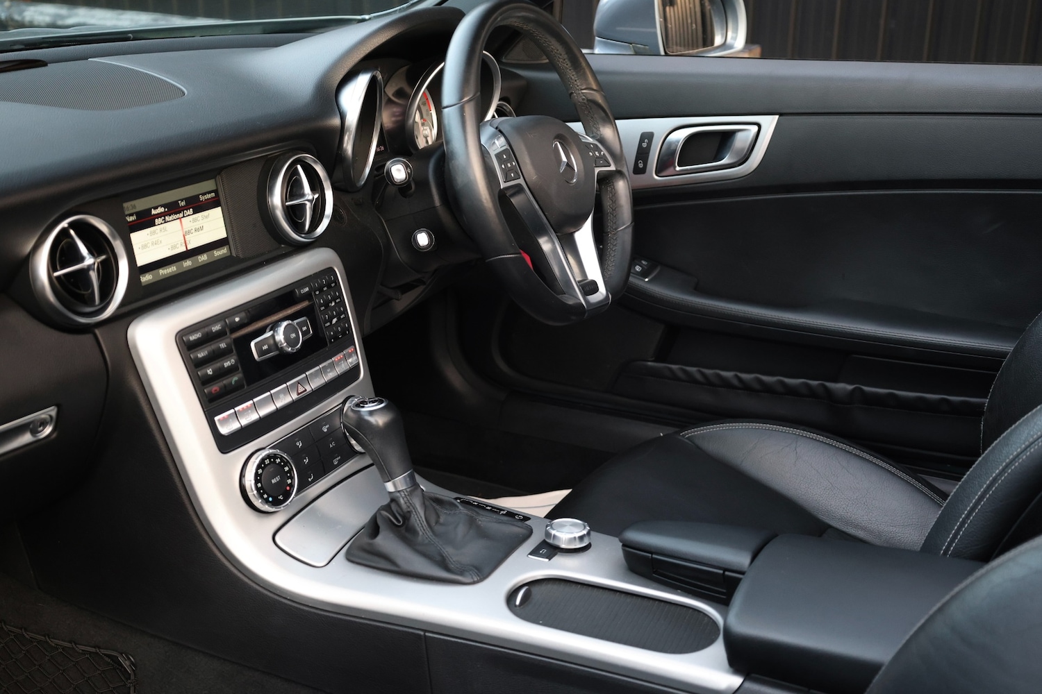 Used Mercedes-Benz SLK 2012 for sale - 76718403: Photo 7