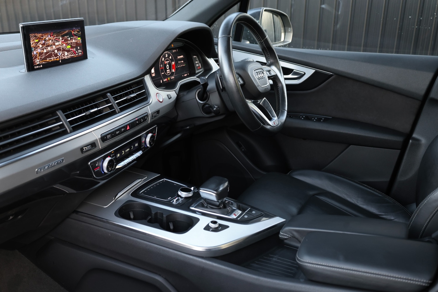 Used Audi Q7 2017 for sale - 76626767: Photo 11