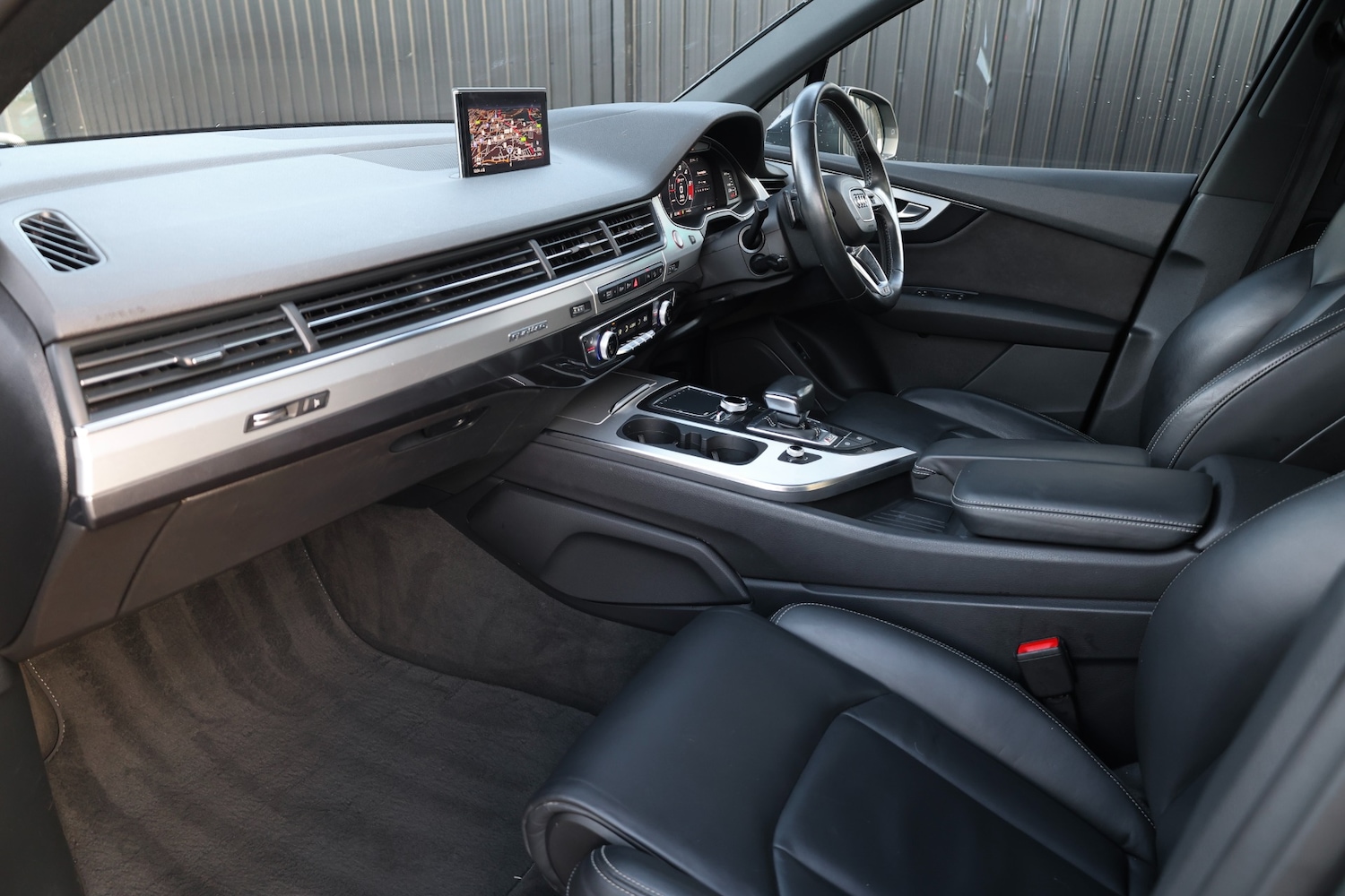 Used Audi Q7 2017 for sale - 76626767: Photo 3