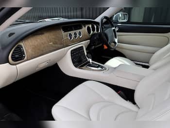Used Jaguar XK8 2004 for sale - 79623338: Photo