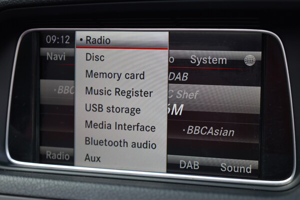 Used Mercedes-Benz E-Class 2013 for sale - 75637522: Photo 20