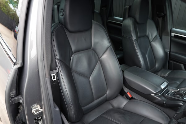 Used Porsche Cayenne 2013 for sale - 75046765: Photo 32
