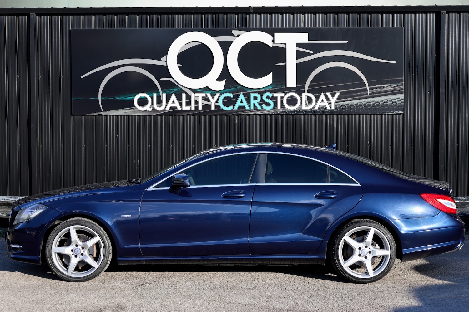Used Mercedes-Benz CLS 2012 for sale - 76126057: Photo 2