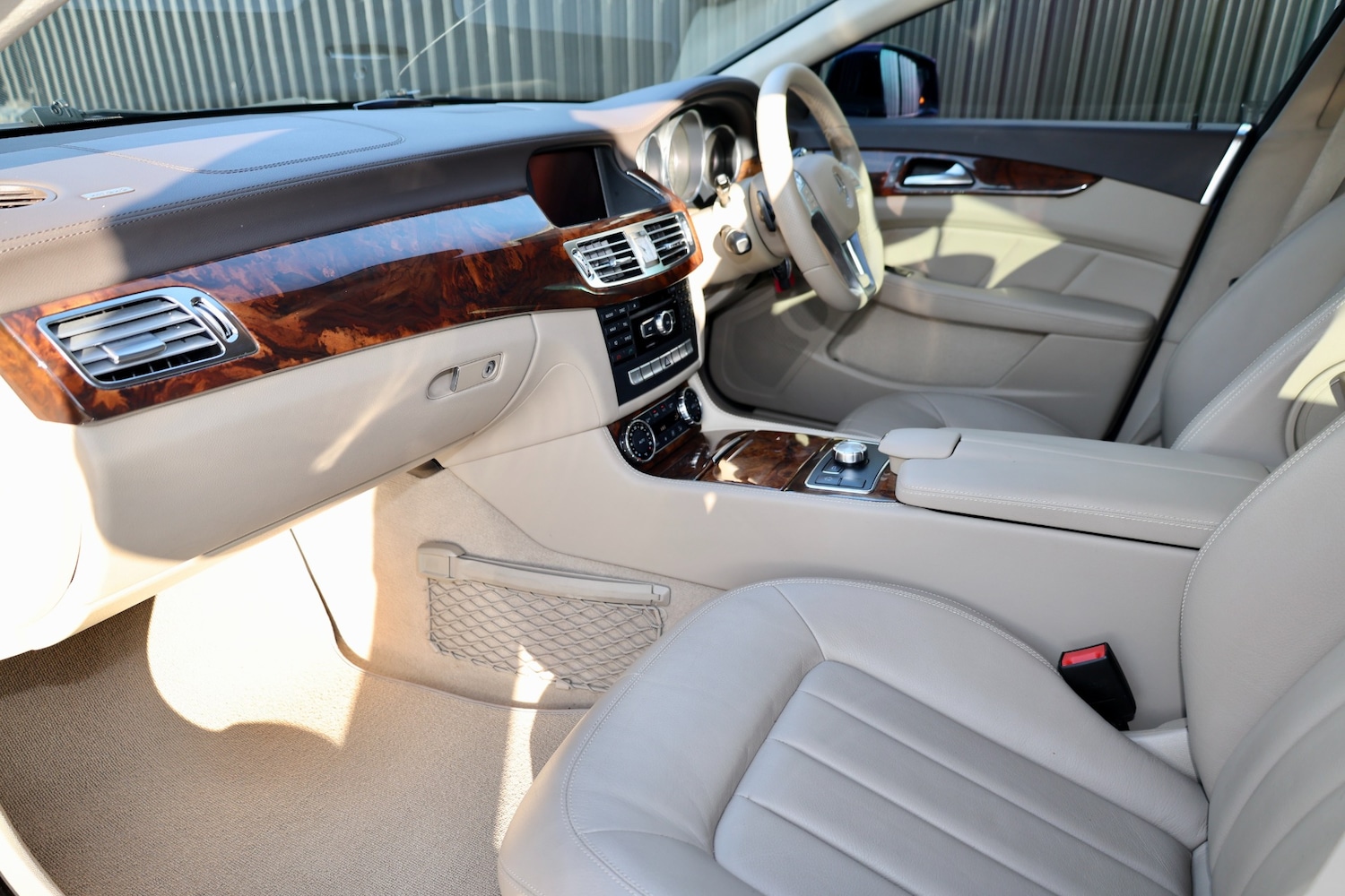 Used Mercedes-Benz CLS 2012 for sale - 76126057: Photo 3