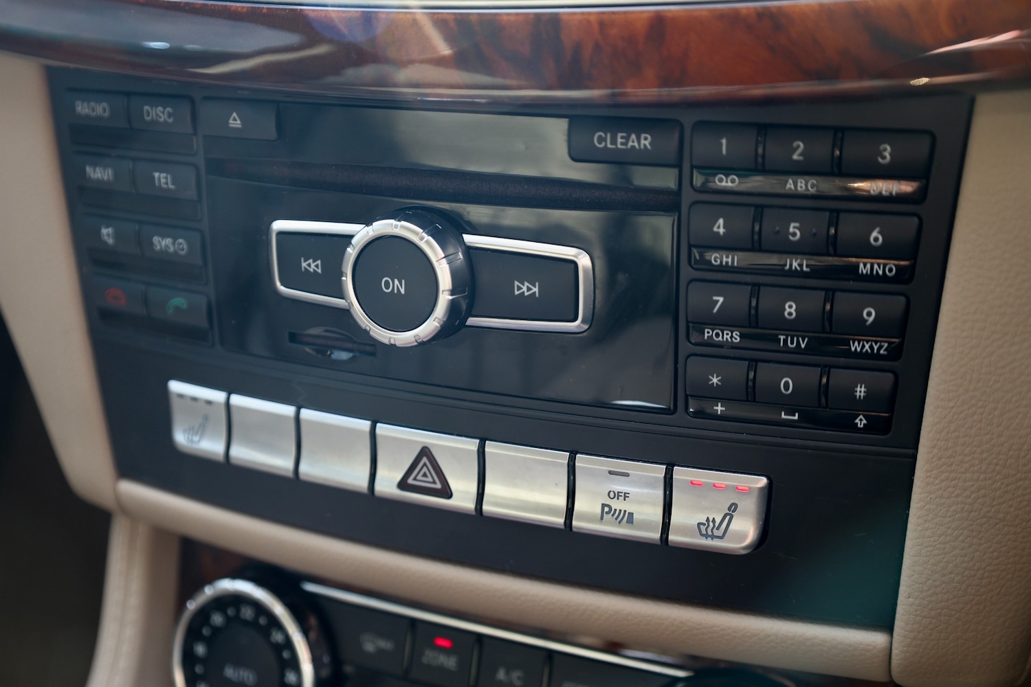 Used Mercedes-Benz CLS 2012 for sale - 76126057: Photo 41