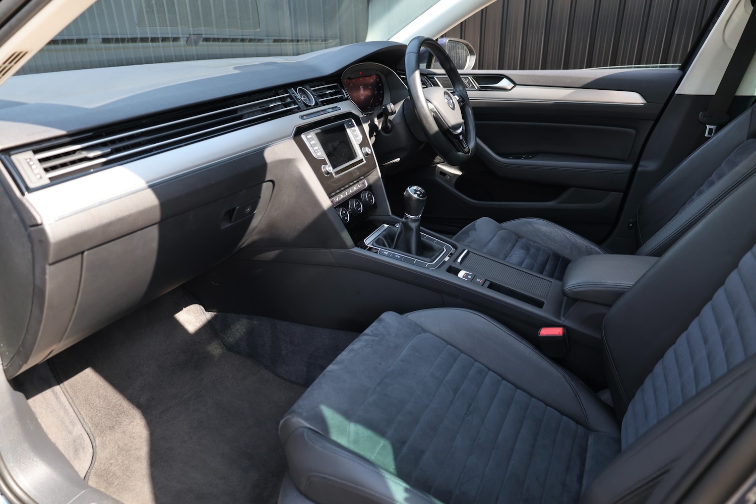 Used Volkswagen Passat 2017 for sale - 78183224: Photo 3