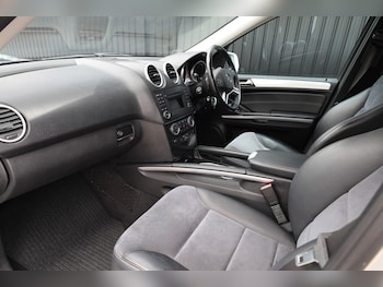 Used Mercedes-Benz M-Class 2010 for sale - 75271135: Photo