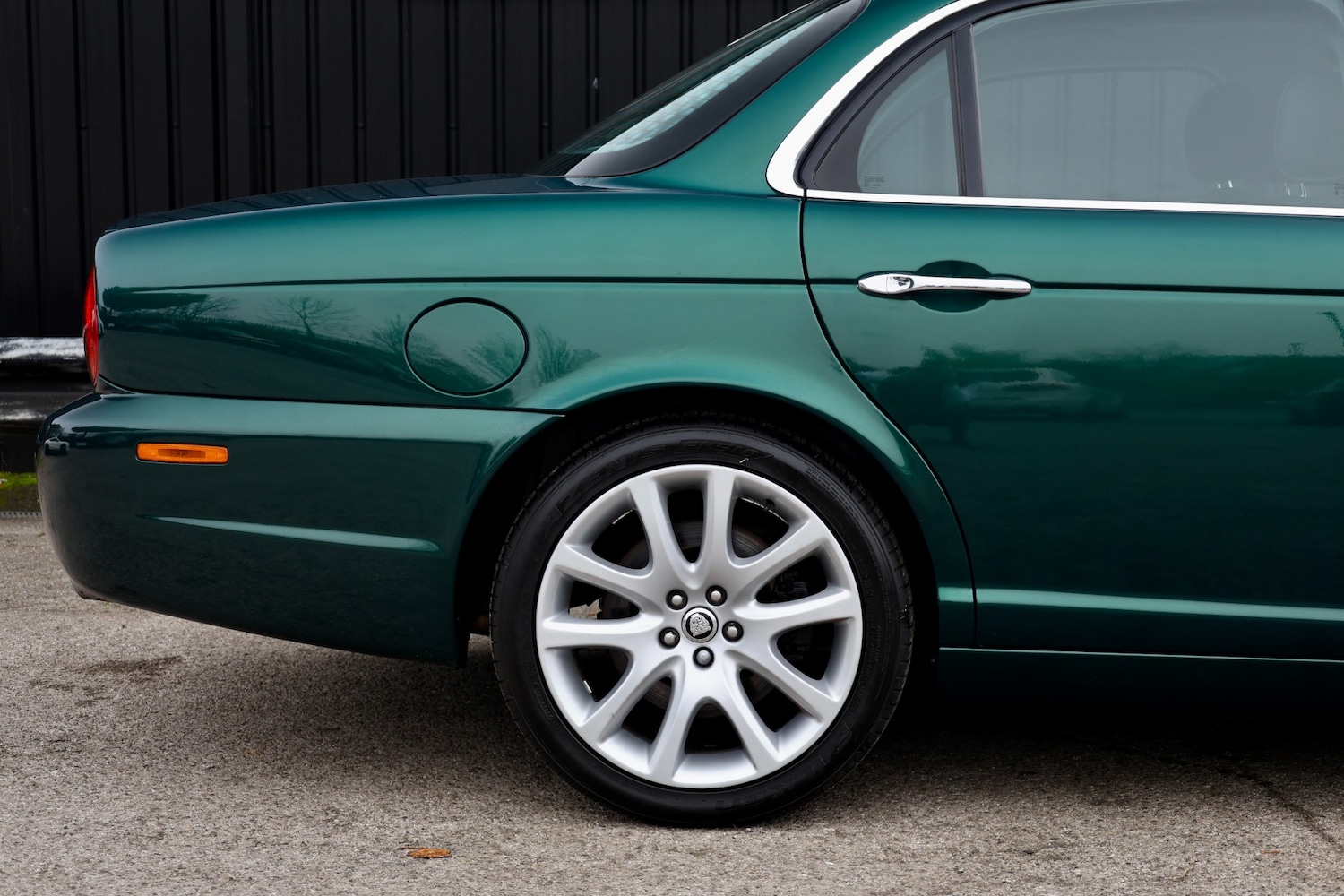 Used Jaguar XJ 2007 for sale - 76534527: Photo 33