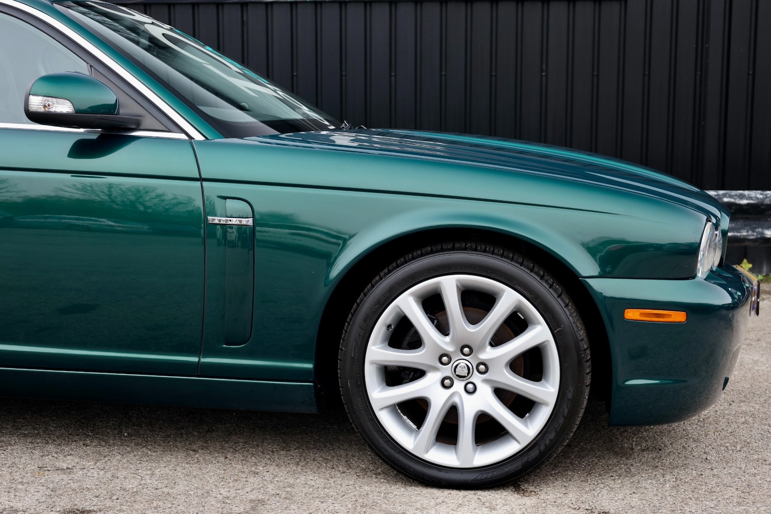 Used Jaguar XJ 2007 for sale - 76534527: Photo 34