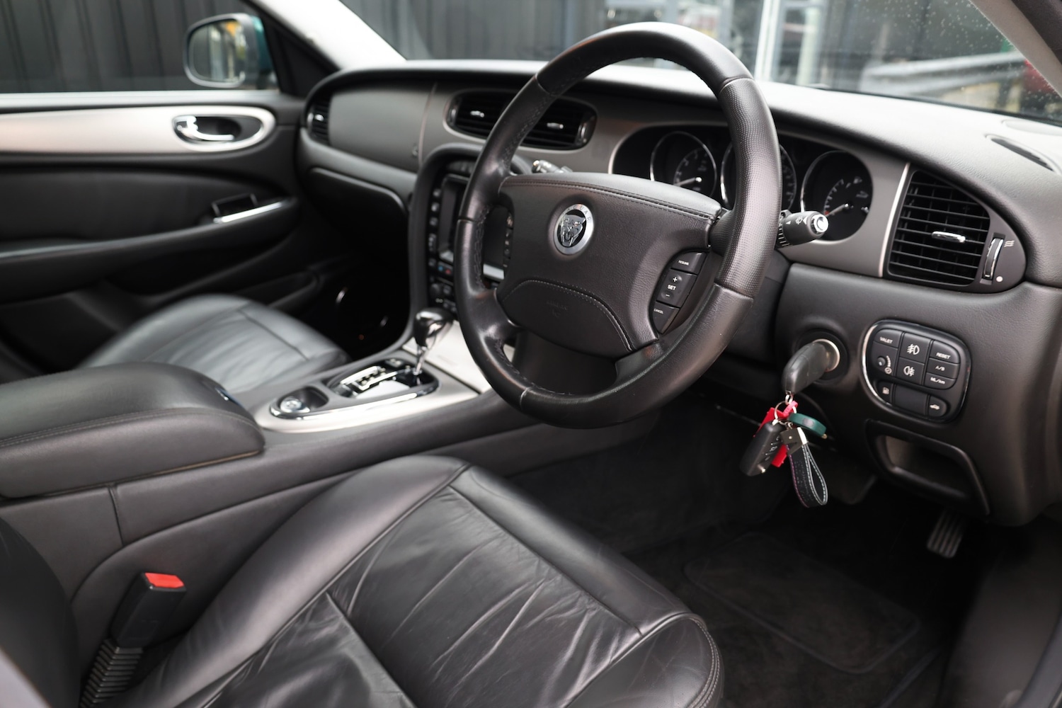 Used Jaguar XJ 2007 for sale - 76534527: Photo 6