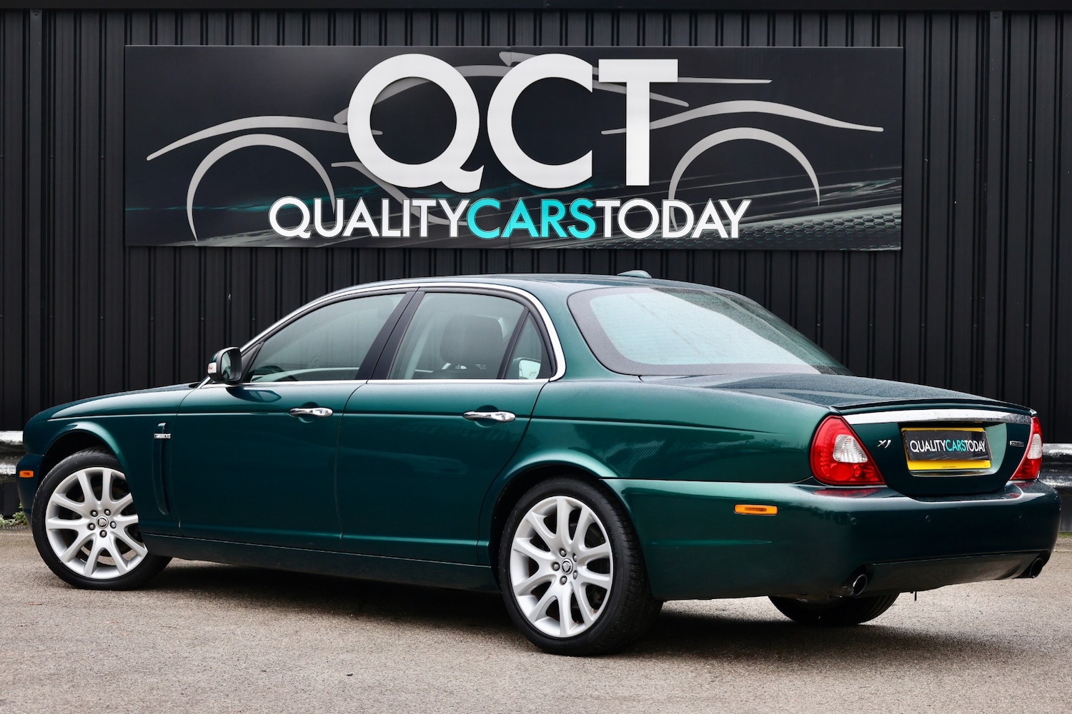 Used Jaguar XJ 2007 for sale - 76534527: Photo 7