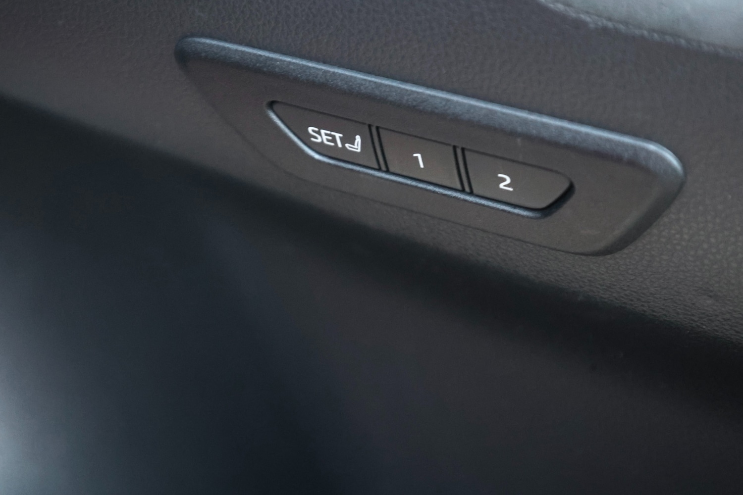 Used Toyota C-HR 2025 for sale - 77094250: Photo 15