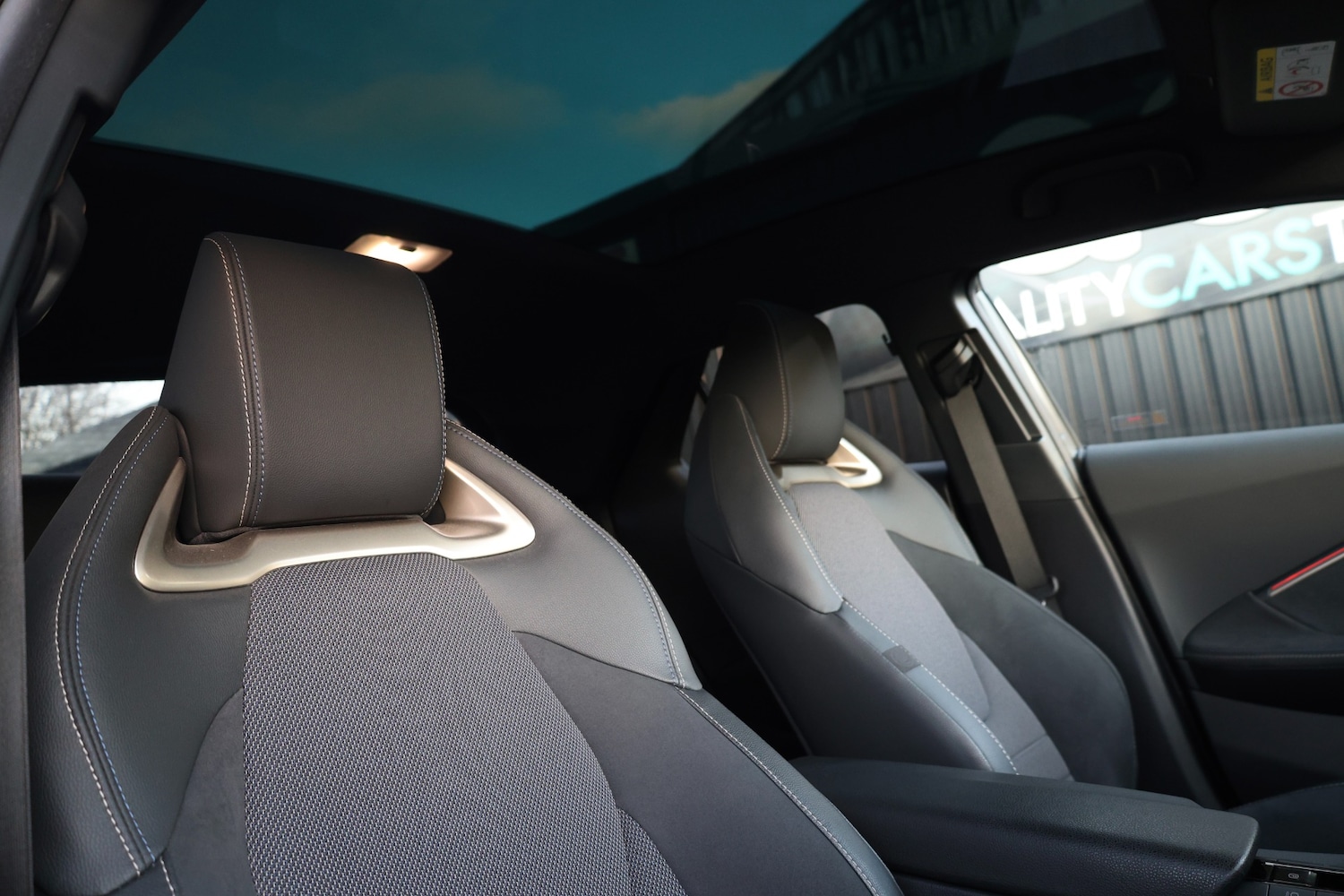 Used Toyota C-HR 2025 for sale - 77094250: Photo 17