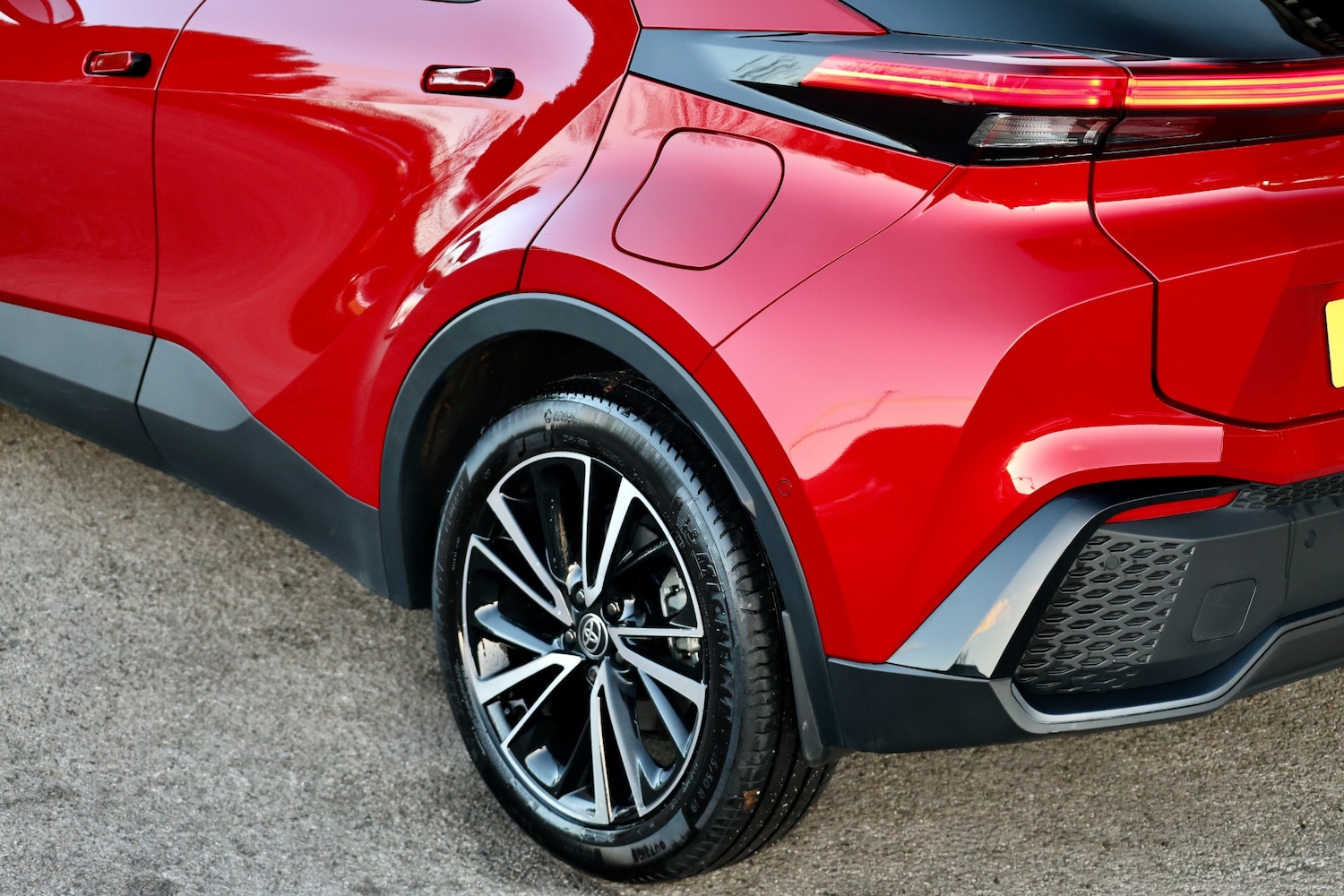 Used Toyota C-HR 2025 for sale - 77094250: Photo 21