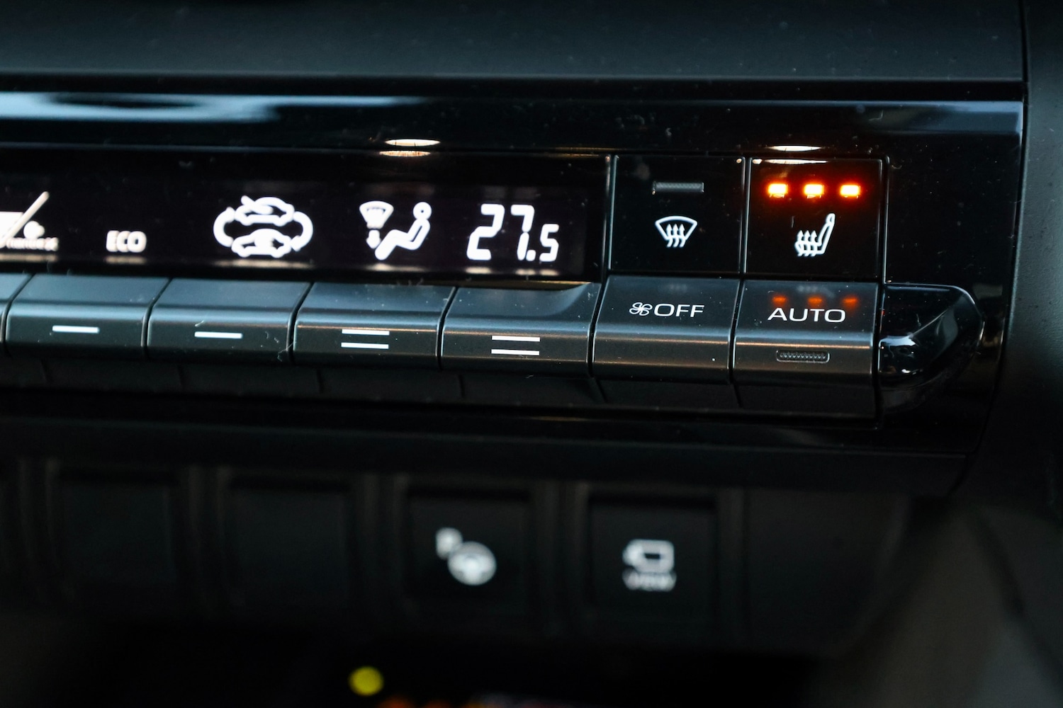 Used Toyota C-HR 2025 for sale - 77094250: Photo 28