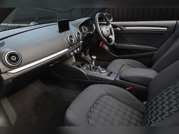 Used Audi A3 2014 for sale - 76044741: Photo
