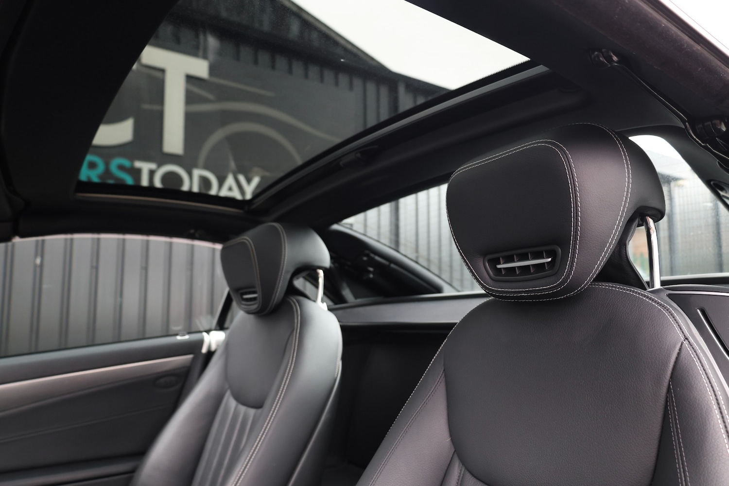 Used Mercedes-Benz SL 2010 for sale - 77800184: Photo 13