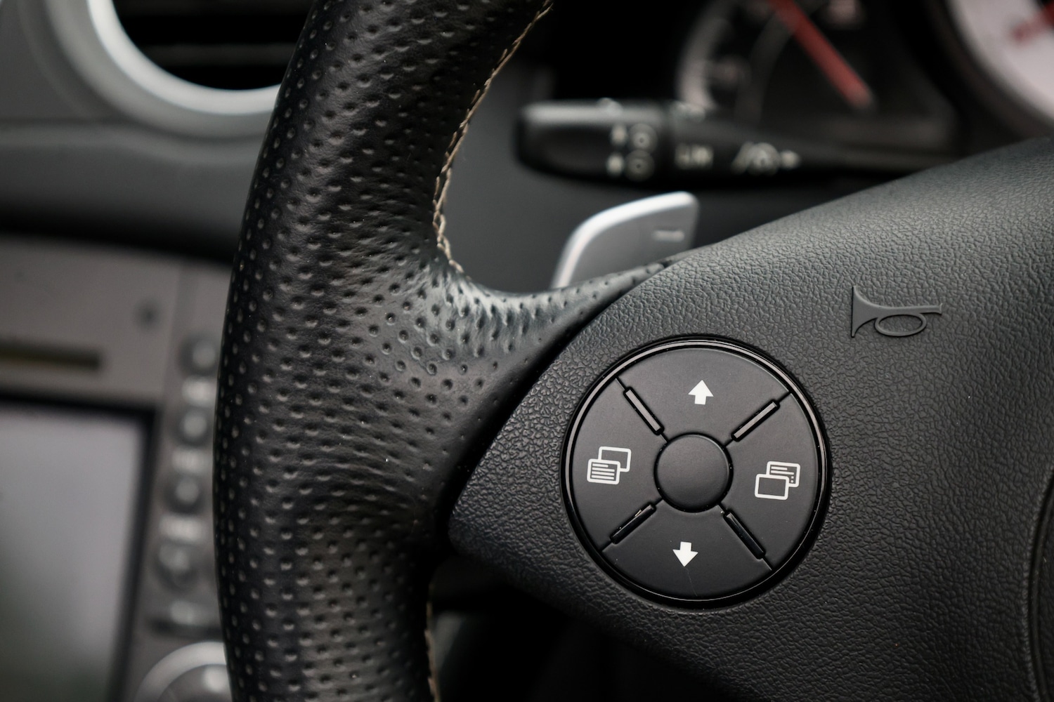 Used Mercedes-Benz SL 2010 for sale - 77800184: Photo 21