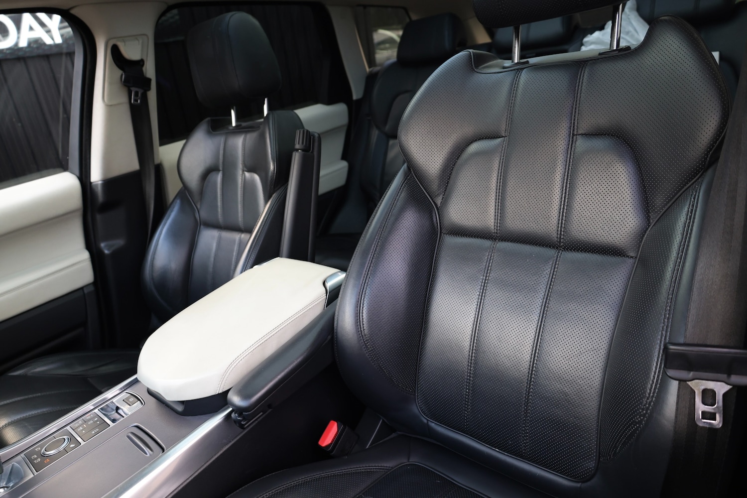 Used Land Rover Range Rover Sport 2015 for sale - 77054639: Photo 10