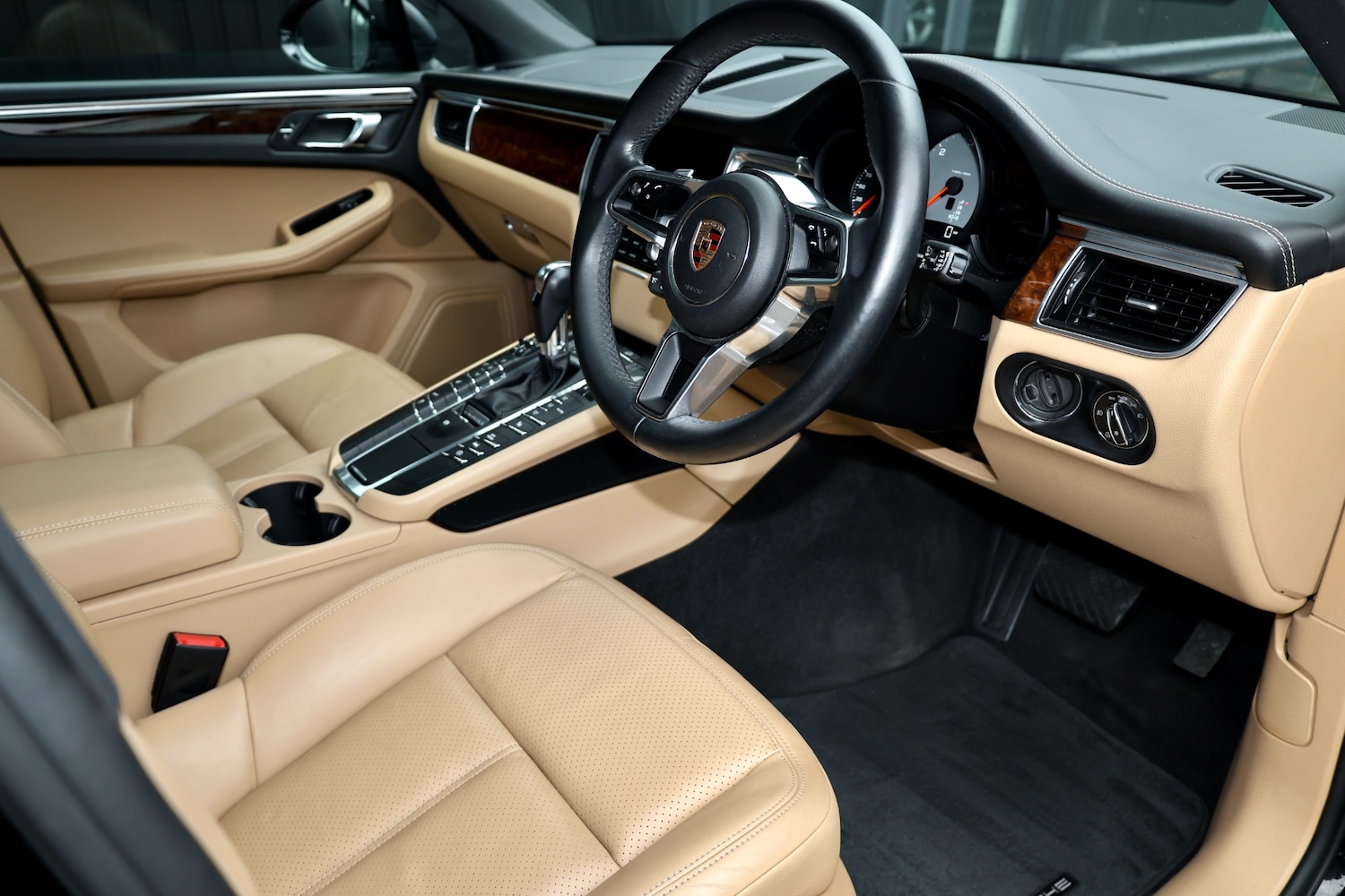 Used Porsche Macan 2016 for sale - 76447567: Photo 10