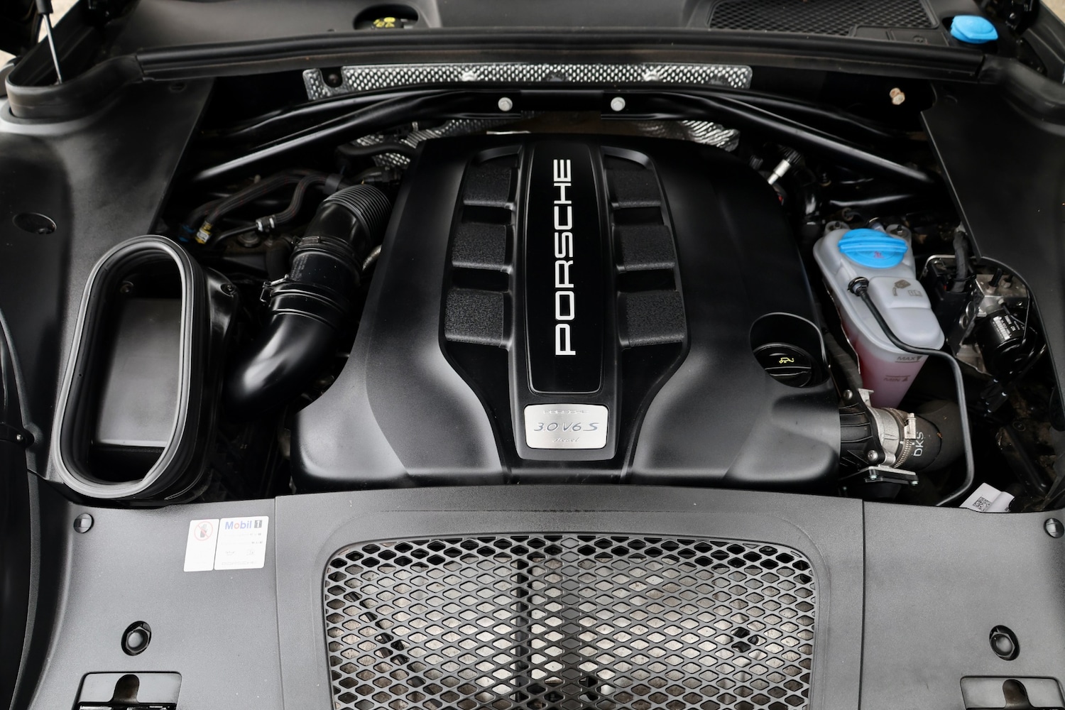 Used Porsche Macan 2016 for sale - 76447567: Photo 18