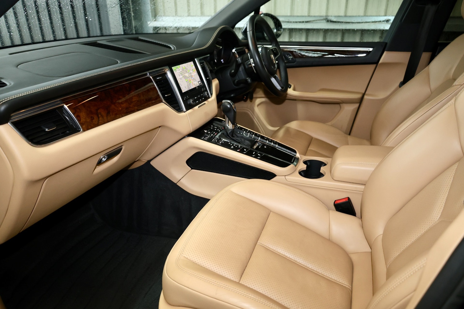 Used Porsche Macan 2016 for sale - 76447567: Photo 3