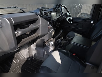 Used Land Rover Defender 2014 for sale - 78415256: Photo